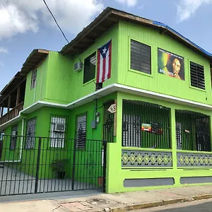 https://vieques-hostel-good-vibe-house.comcaribbean.com